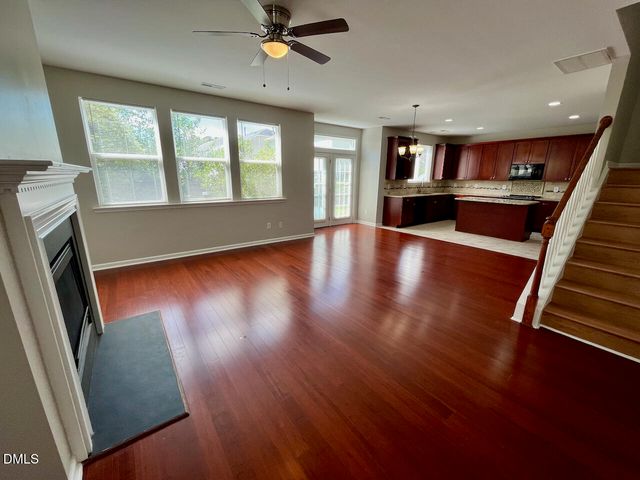 2932 Glade Aster Court, Raleigh, NC 27604