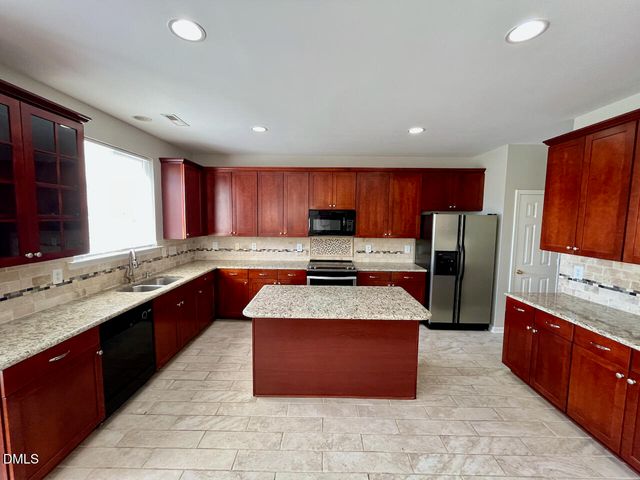 2932 Glade Aster Court, Raleigh, NC 27604