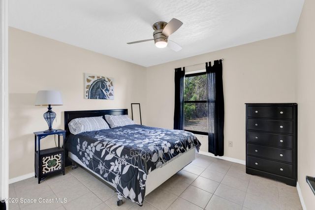 587 Tasco Avenue SW, Palm Bay, FL 32908