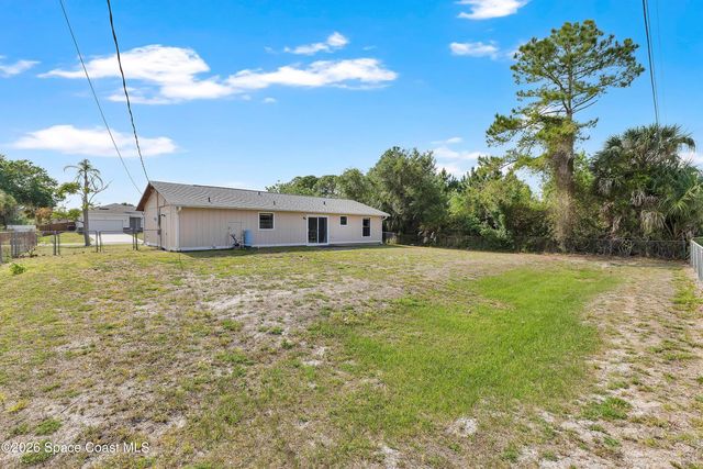 587 Tasco Avenue SW, Palm Bay, FL 32908