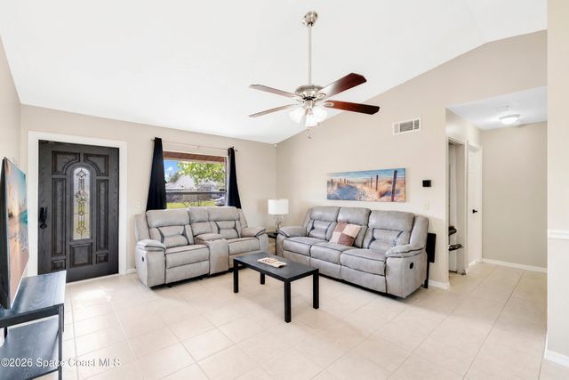 587 Tasco Avenue SW, Palm Bay, FL 32908