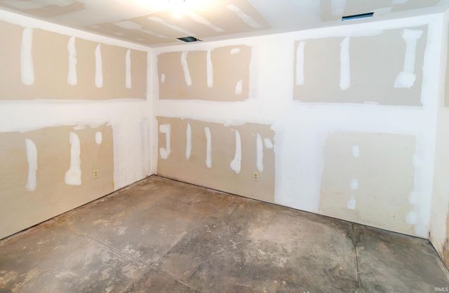 1630 Harmony Way Road, Evansville, IN 47720