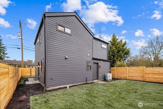 3215 22nd Avenue S, Seattle, WA 98144