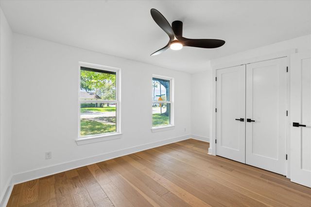 10730 Wickersham Lane, Houston, TX 77042