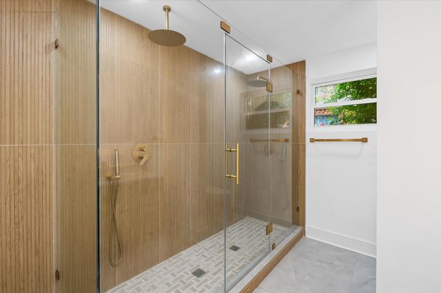 10730 Wickersham Lane, Houston, TX 77042