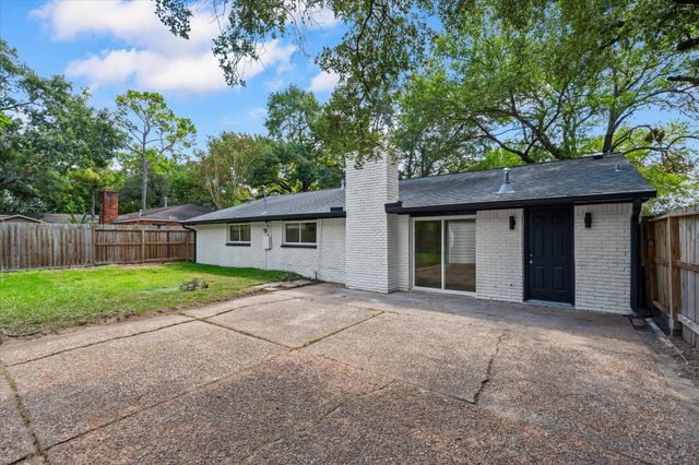 10730 Wickersham Lane, Houston, TX 77042