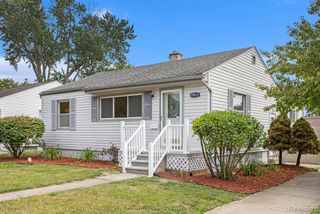 29031 Rosslyn Avenue, Garden City, MI 48135