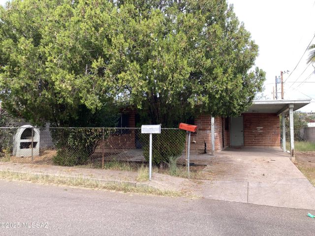 682 W Western Place, Nogales, AZ 85621