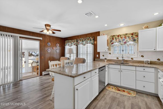 14 Doral Drive, Toms River, NJ 08757