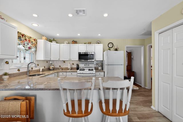 14 Doral Drive, Toms River, NJ 08757