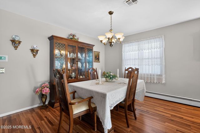 14 Doral Drive, Toms River, NJ 08757