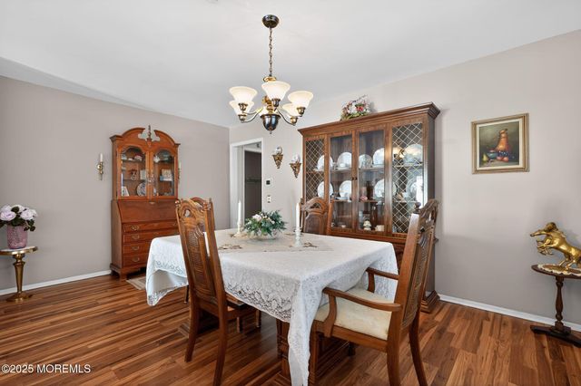 14 Doral Drive, Toms River, NJ 08757