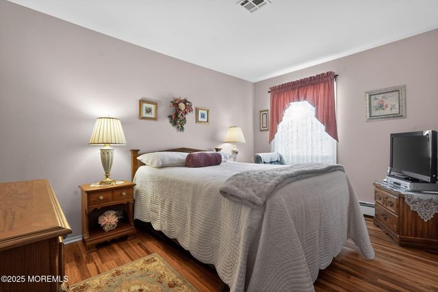 14 Doral Drive, Toms River, NJ 08757