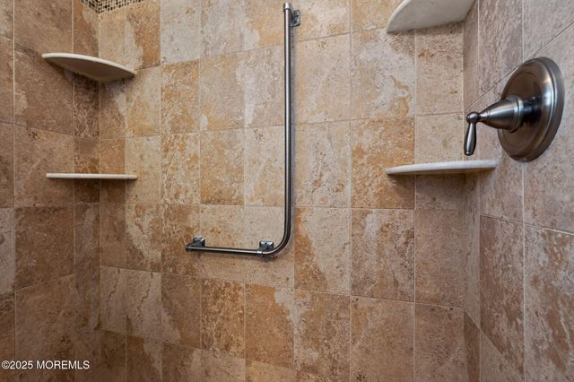 14 Doral Drive, Toms River, NJ 08757