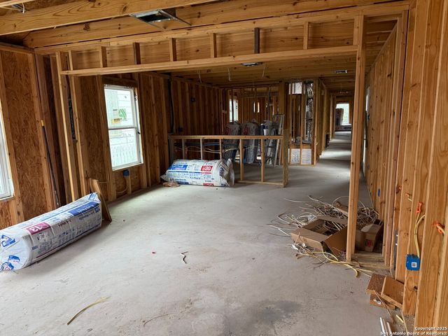 216 milvid, San Antonio, TX 78211