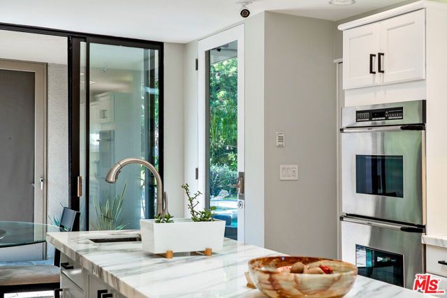 11508 Thurston Circle, Los Angeles, CA 90049