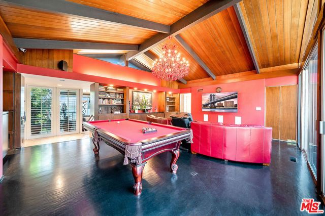 11508 Thurston Circle, Los Angeles, CA 90049