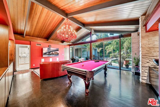 11508 Thurston Circle, Los Angeles, CA 90049