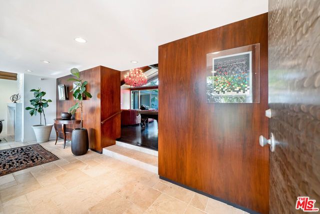 11508 Thurston Circle, Los Angeles, CA 90049