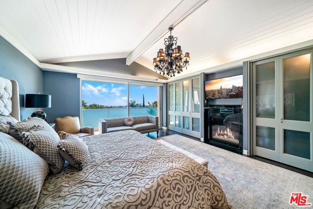 11508 Thurston Circle, Los Angeles, CA 90049