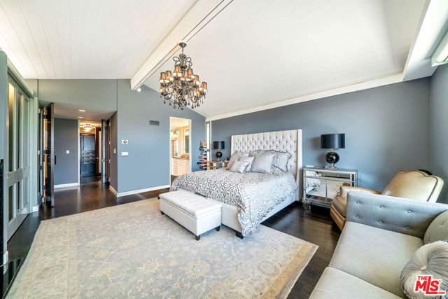 11508 Thurston Circle, Los Angeles, CA 90049