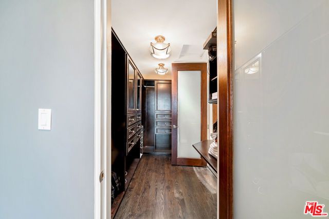 11508 Thurston Circle, Los Angeles, CA 90049