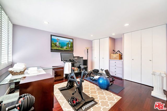 11508 Thurston Circle, Los Angeles, CA 90049