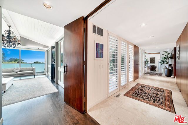 11508 Thurston Circle, Los Angeles, CA 90049