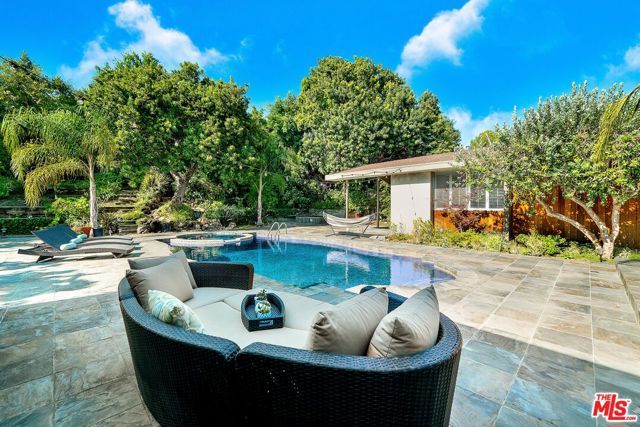 11508 Thurston Circle, Los Angeles, CA 90049