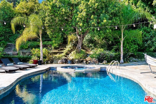 11508 Thurston Circle, Los Angeles, CA 90049