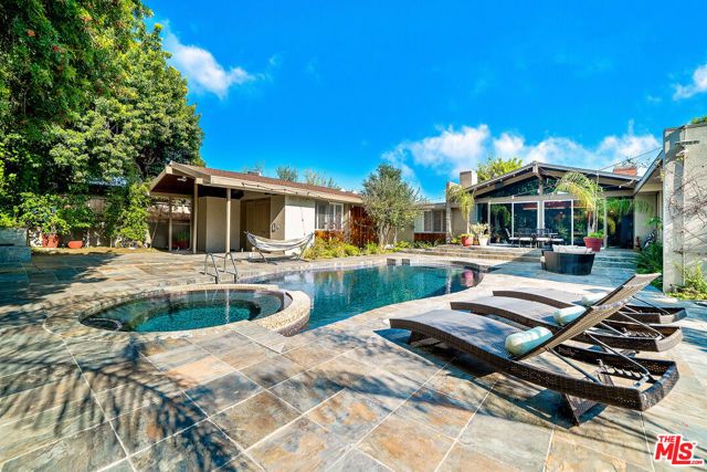 11508 Thurston Circle, Los Angeles, CA 90049