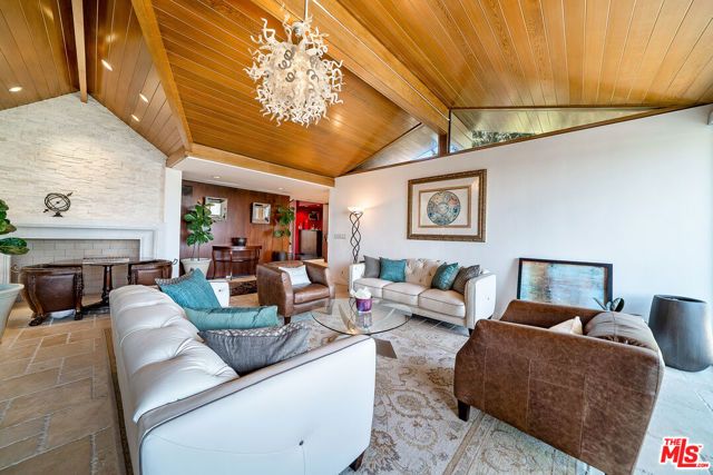 11508 Thurston Circle, Los Angeles, CA 90049