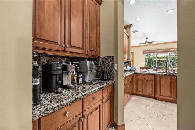1874 Wood Glen Circle, West Palm Beach, FL 33411