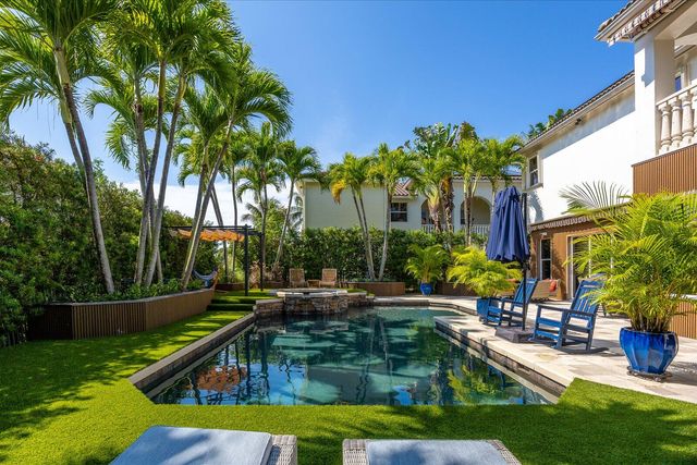 1874 Wood Glen Circle, West Palm Beach, FL 33411