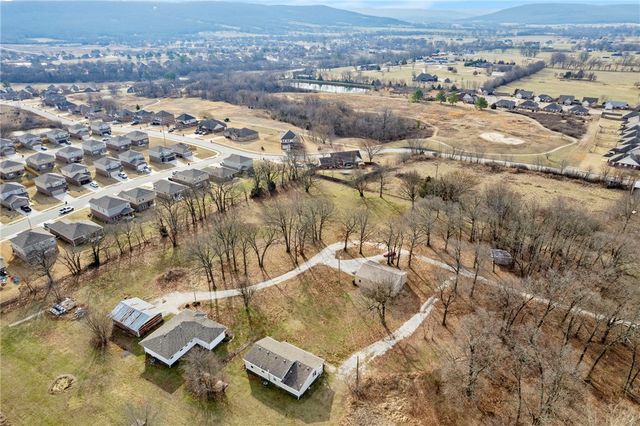 11660 Cactus Jack Road, Farmington, AR 72730