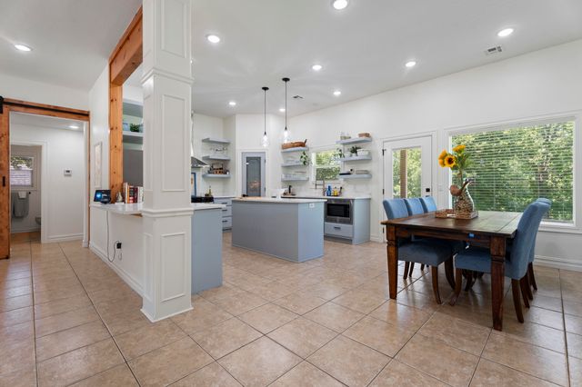 1308 Park Place, Grove, OK 74344
