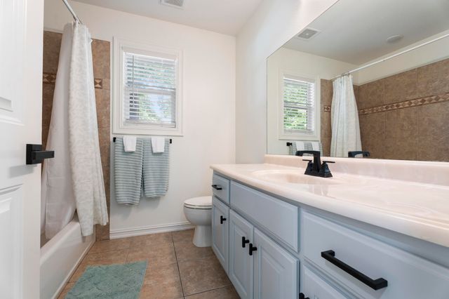 1308 Park Place, Grove, OK 74344