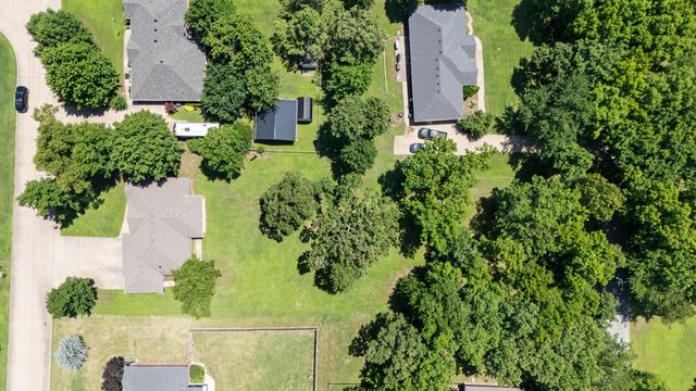 1308 Park Place, Grove, OK 74344