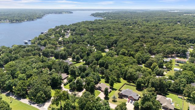 1308 Park Place, Grove, OK 74344