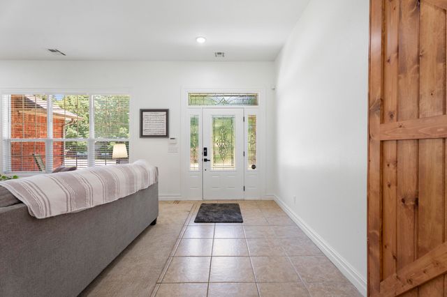 1308 Park Place, Grove, OK 74344