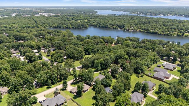 1308 Park Place, Grove, OK 74344
