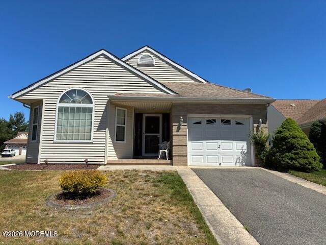 87 Canterbury Lane, Toms River, NJ 08757