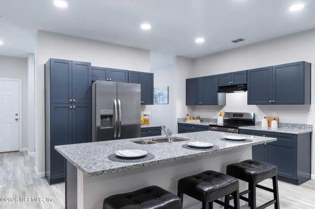 7581 DOVE Road, Jacksonville, FL 32219