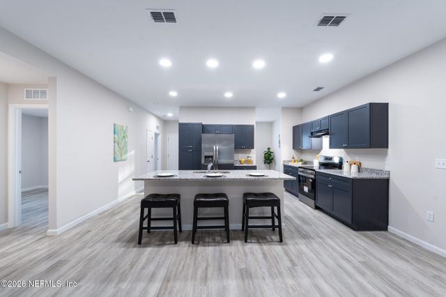 7581 DOVE Road, Jacksonville, FL 32219