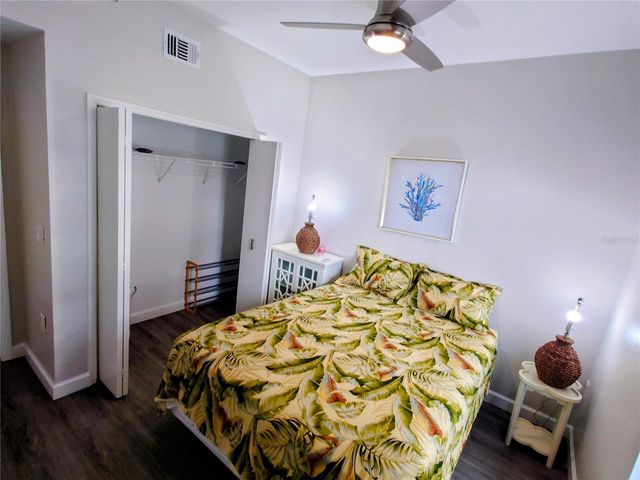 200 4TH AVENUE S 130, St Petersburg, FL 33701