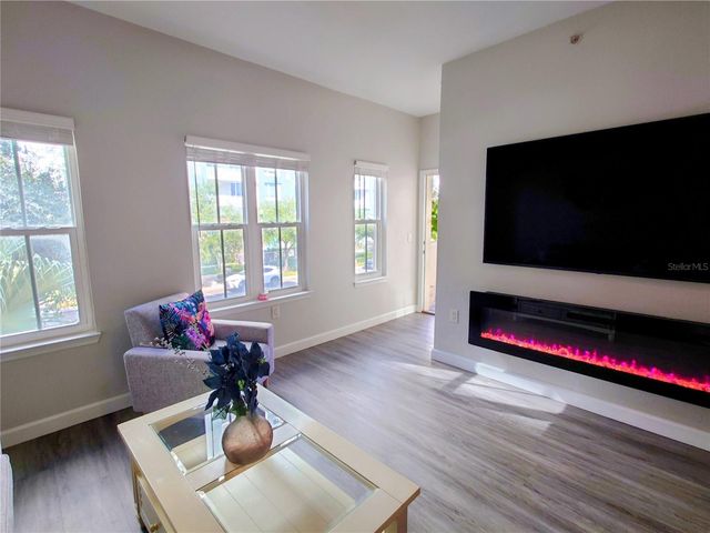 200 4TH AVENUE S 130, St Petersburg, FL 33701