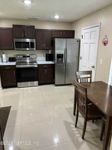 5884 COPPER CREEK Drive, Jacksonville, FL 32218