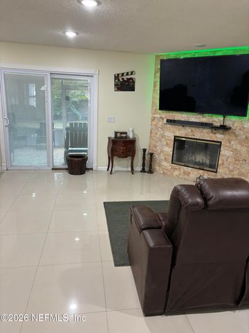 5884 COPPER CREEK Drive, Jacksonville, FL 32218
