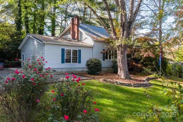 820 Peacehaven Place NW, Lenoir, NC 28645