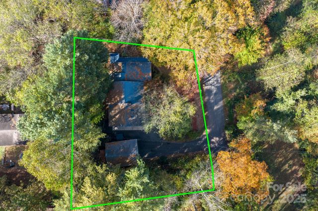 820 Peacehaven Place NW, Lenoir, NC 28645